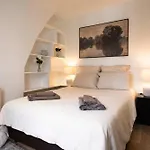 Bright 2Br With Balcony Chic Paris